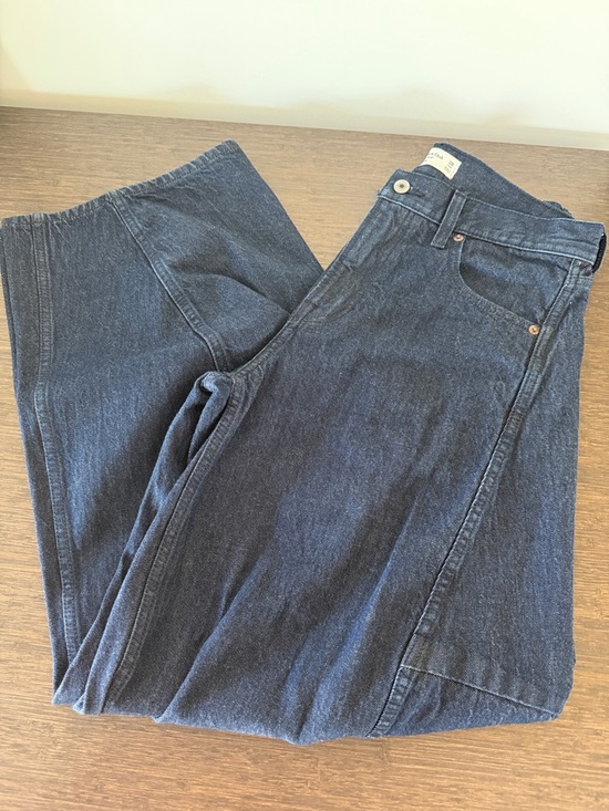 Abercrombie & Fitch The Ultra Barrel Mid Rise Jeans - Picture 2 of 13